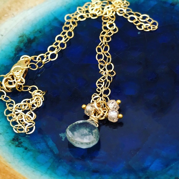 Matana Jewelry - Simple minimalistic Aquamarine gold fill necklace